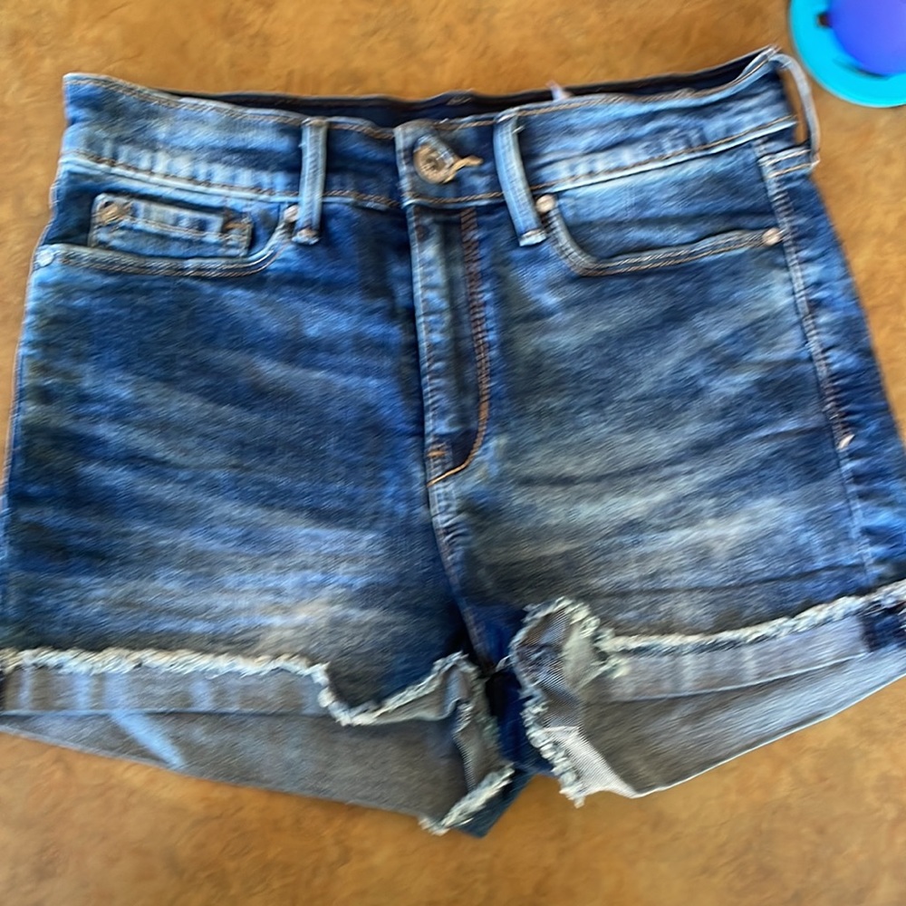 Levis High-Rise Shortie - Picture 1 of 3